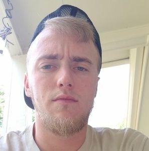 Meet your Posher, Justin goatz